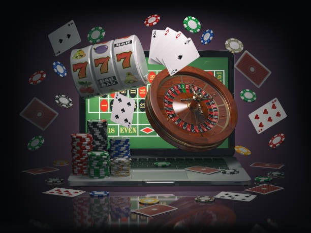 Mobile phone showing card game interface on g200 app