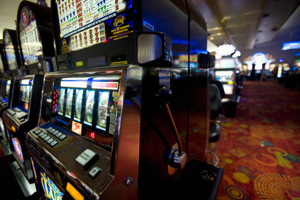 Roulette betting layout showing inside bets, outside bets, and payout multiples